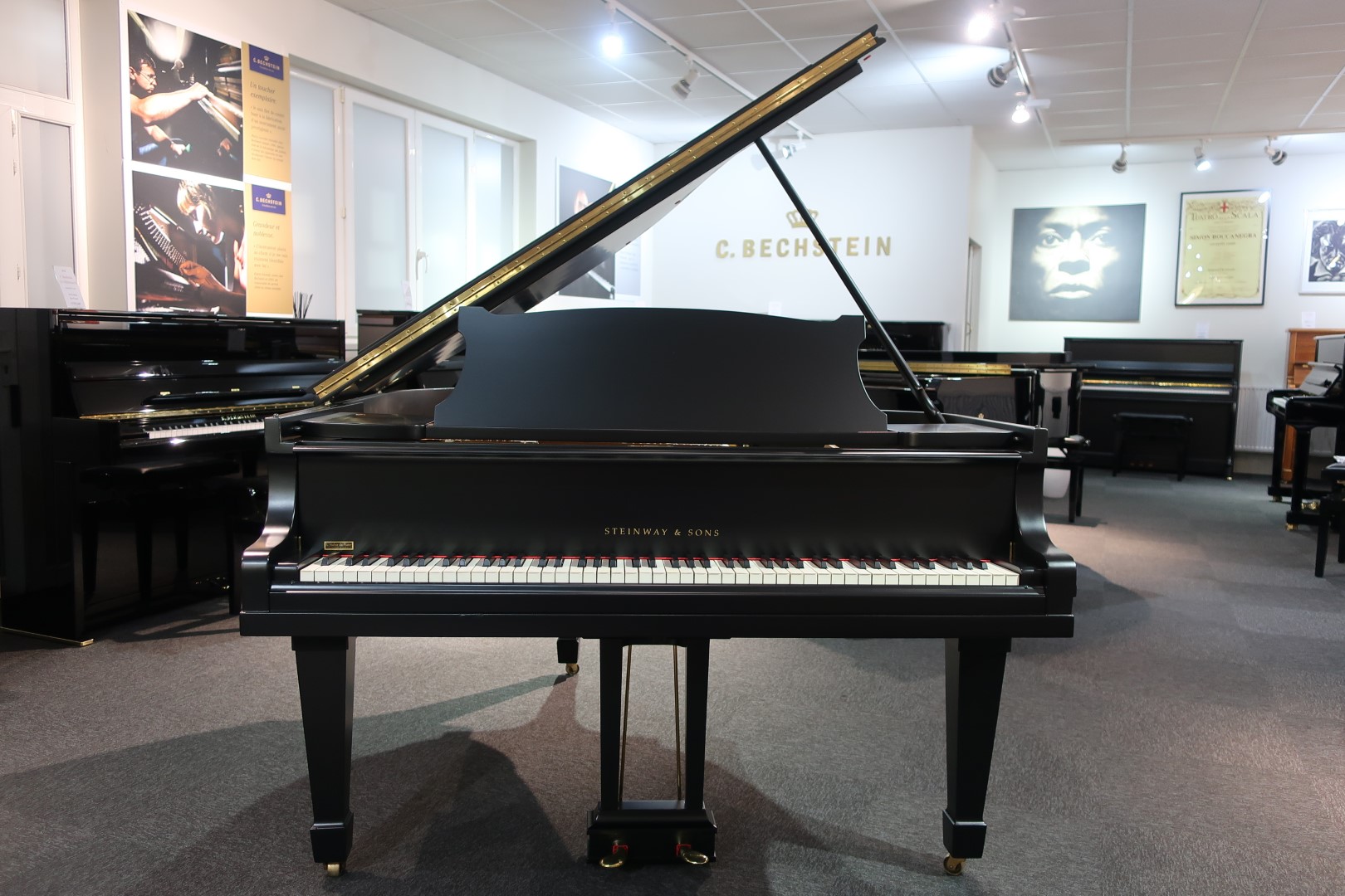 STEINWAY & SONS MOD O